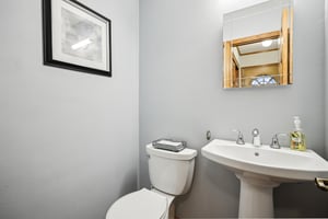 W Court St-2805-022.jpg