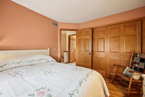 W Court St-2805-031.jpg