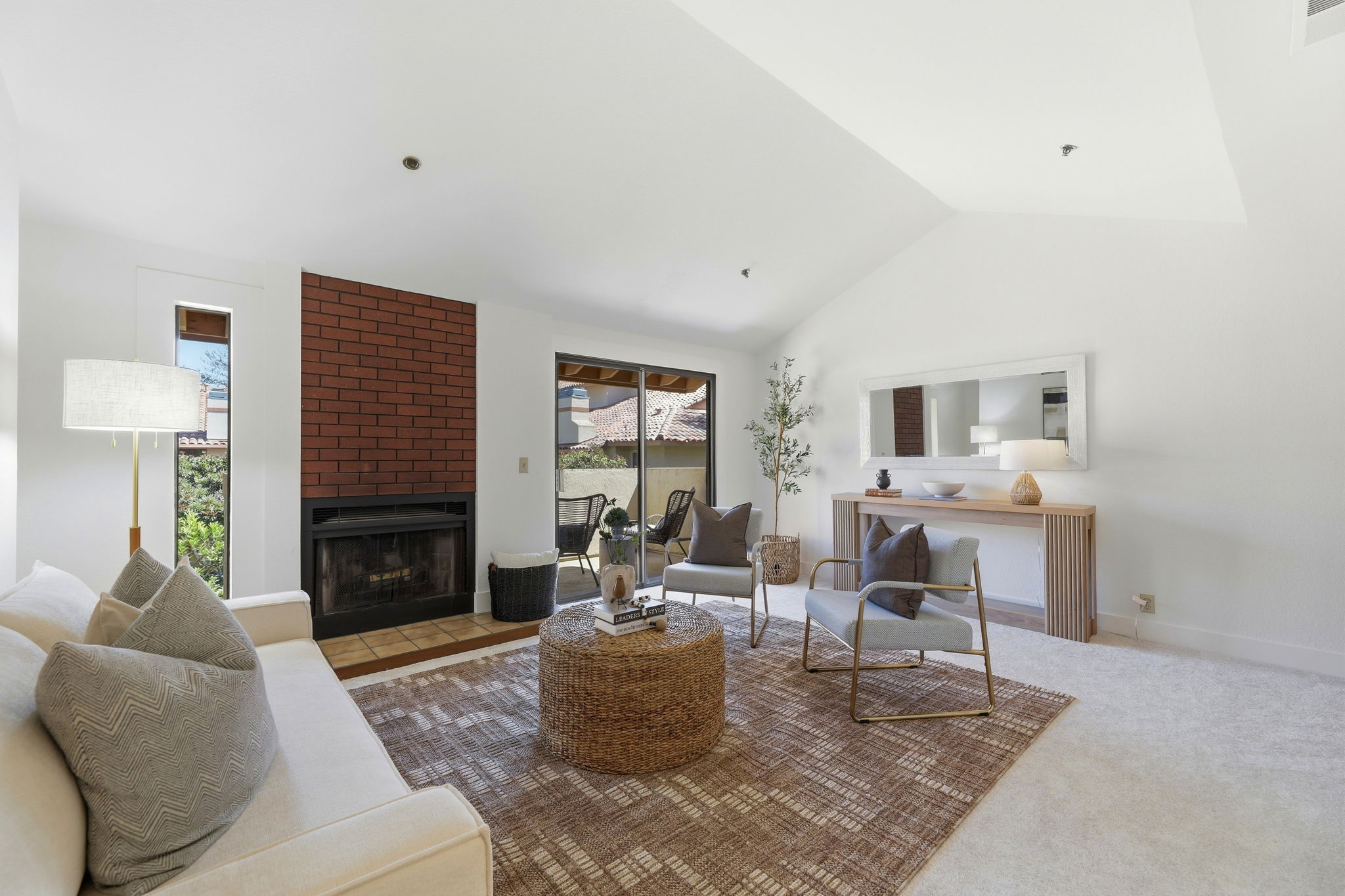 007_F8_20714 Celeste Cir