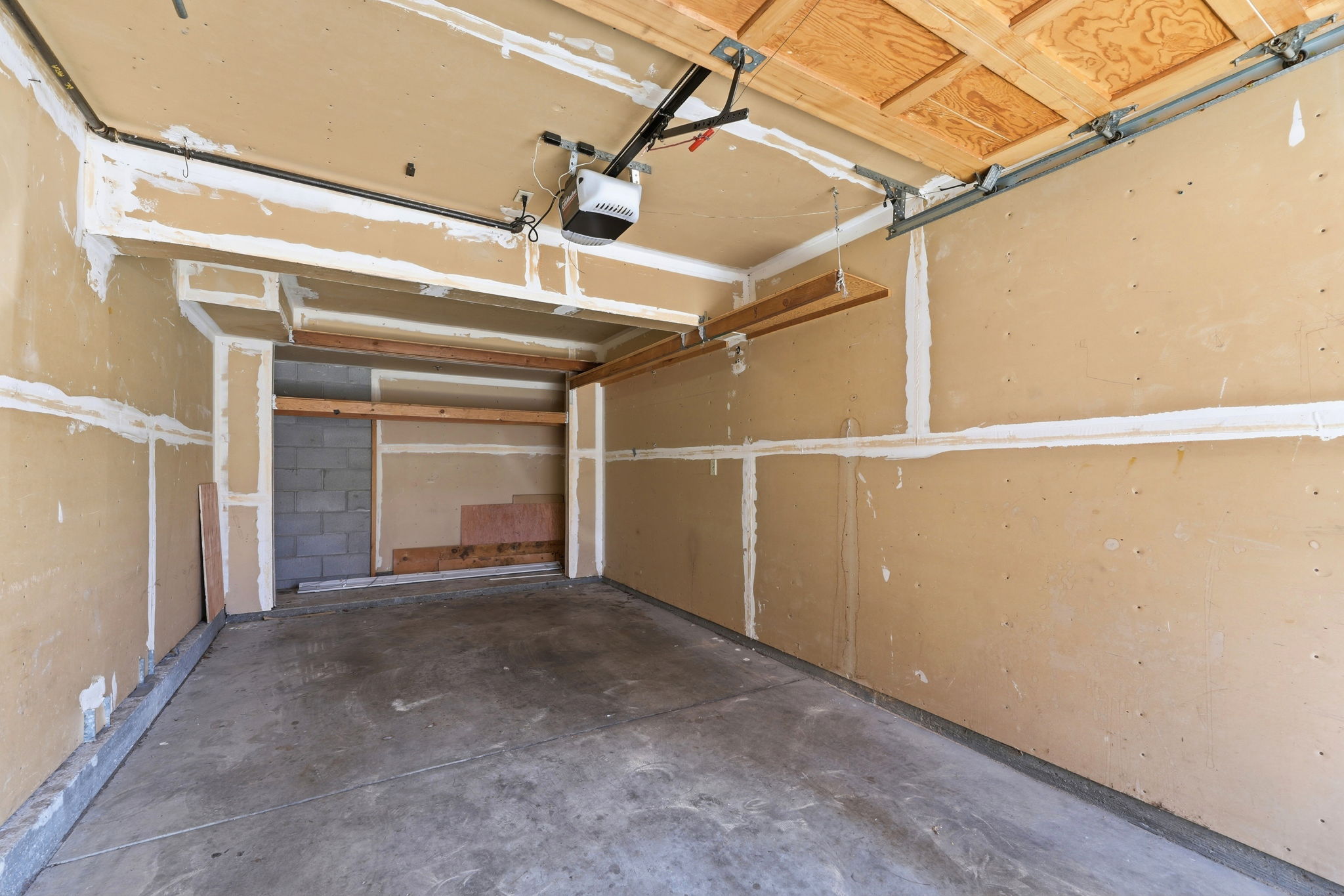 031_F8_20714 Celeste Cir