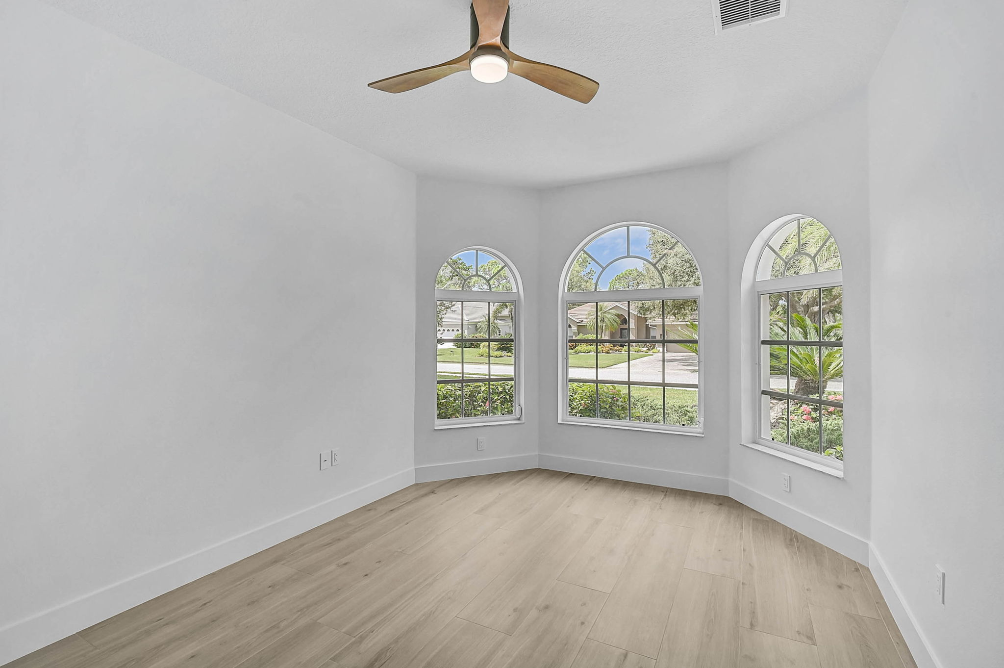 2072 Tocobaga Ln-14