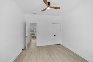 2072 Tocobaga Ln-15