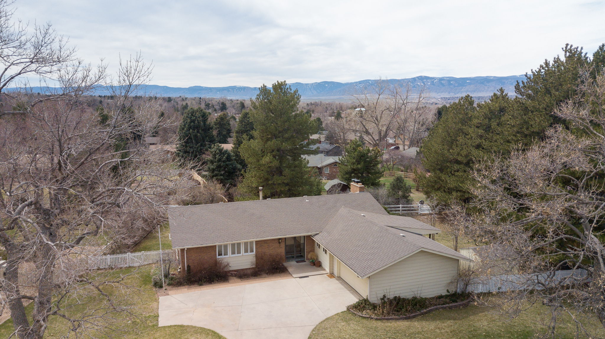  2072 W Ridge Rd, Littleton, CO 80120, US Photo 2