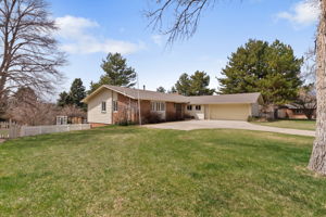  2072 W Ridge Rd, Littleton, CO 80120, US Photo 9