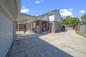  Photo 44