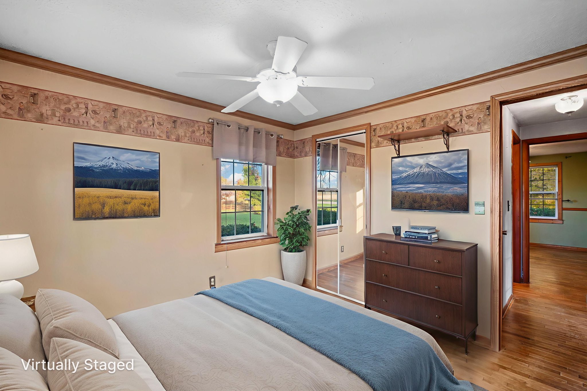 DSC09837 virtually staged.jpeg