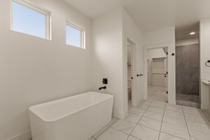  Photo 36
