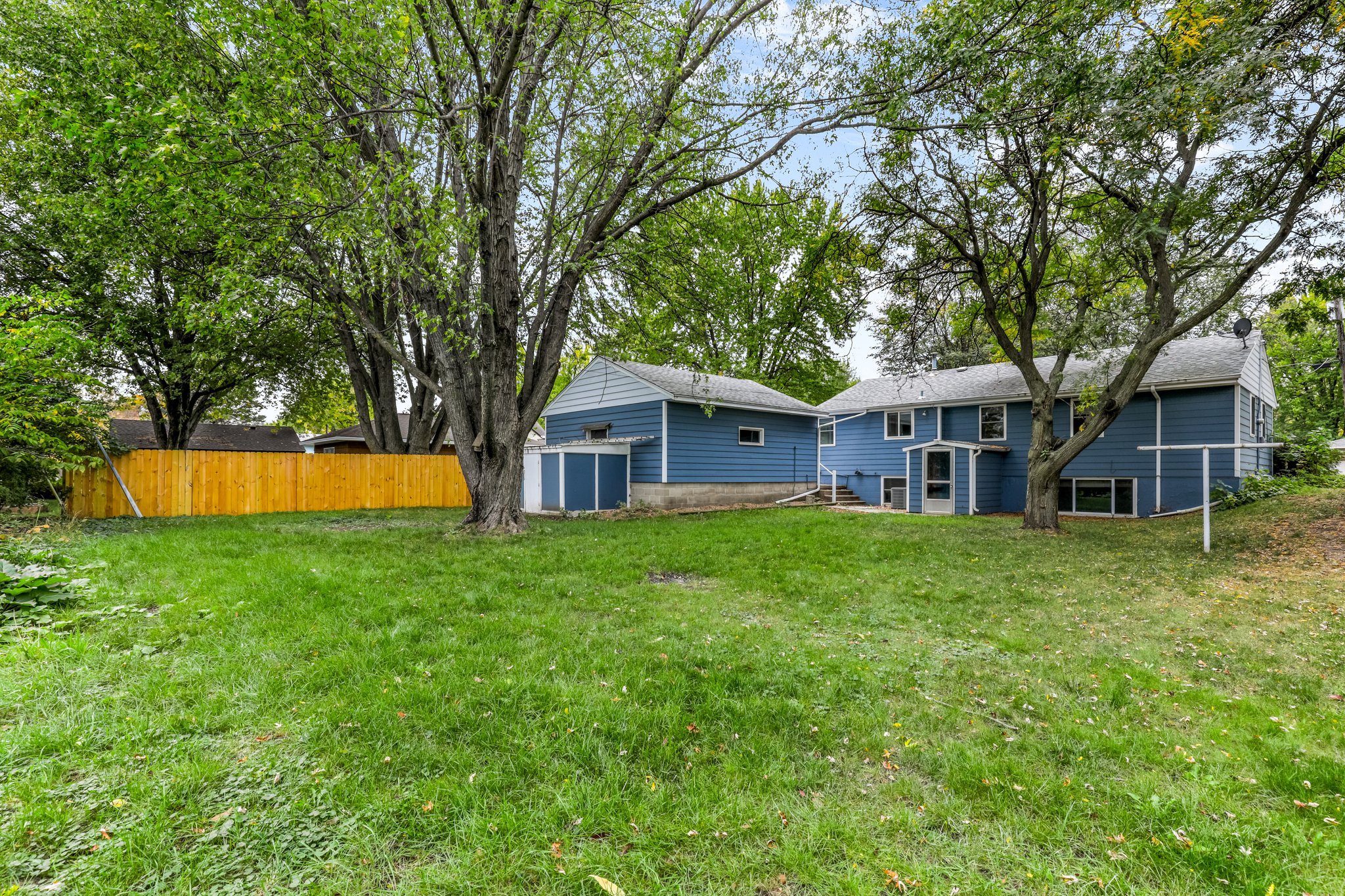 20740 Holiday Ave, Lakeville, MN 55044, USA Photo 34