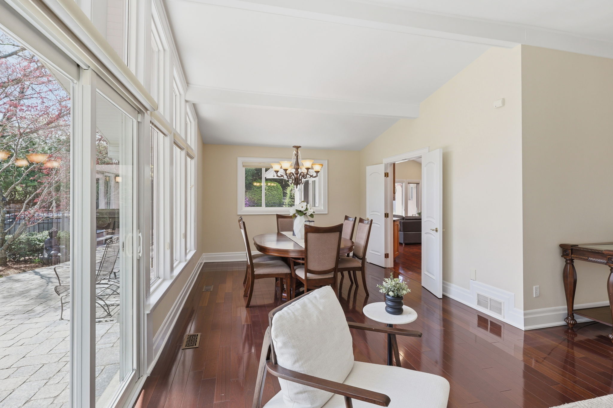 Property in Mississauga — delivered property photograph 13