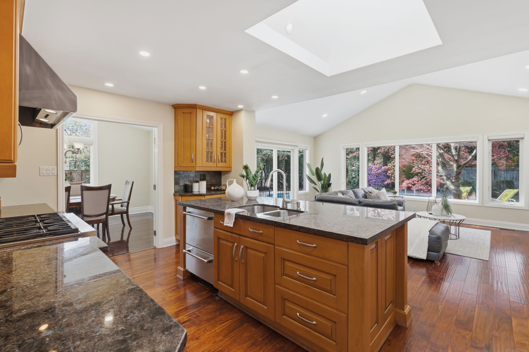 Property in Mississauga — delivered property photograph 19
