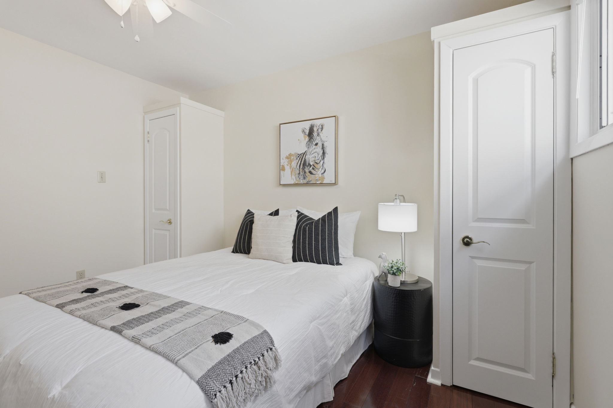 Property in Mississauga — delivered property photograph 38