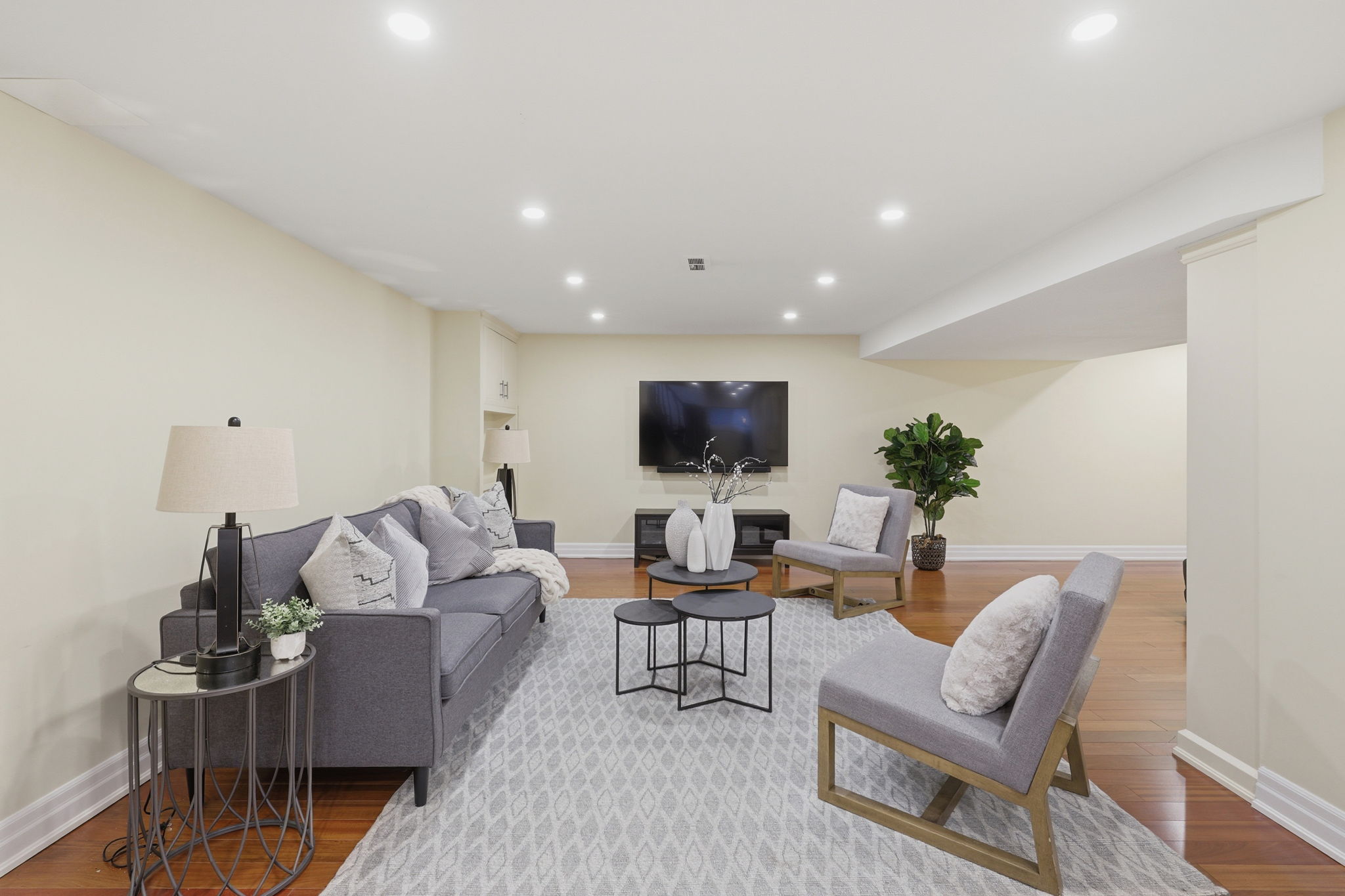 Property in Mississauga — delivered property photograph 43