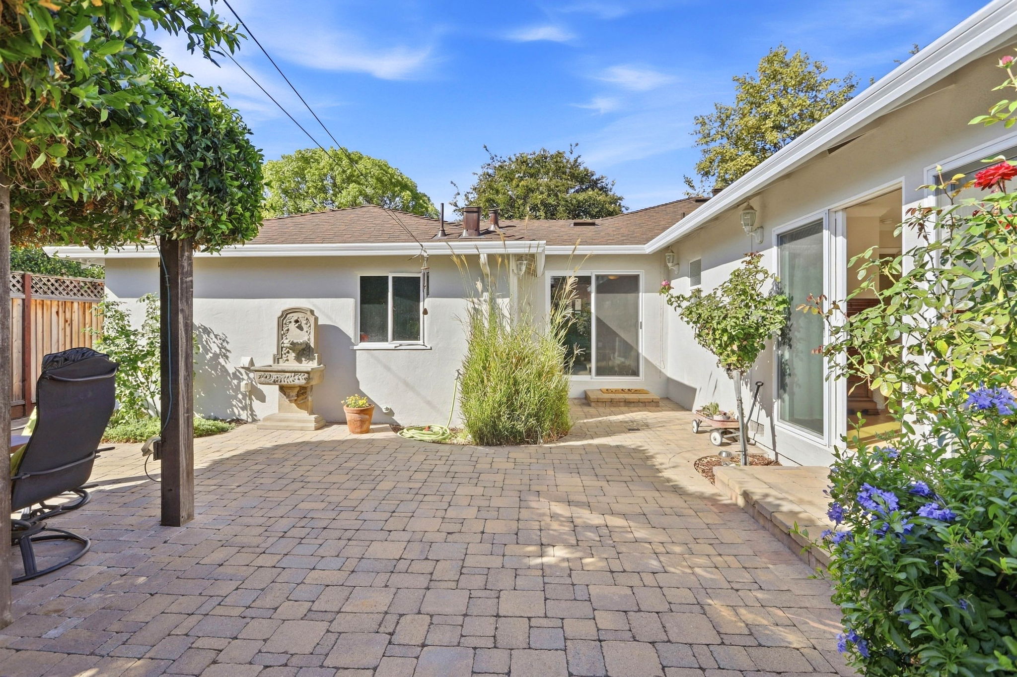 033_F8_2076 Ellen Ave