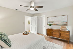 021_F8_2076 Ellen Ave