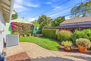 042_F8_2076 Ellen Ave