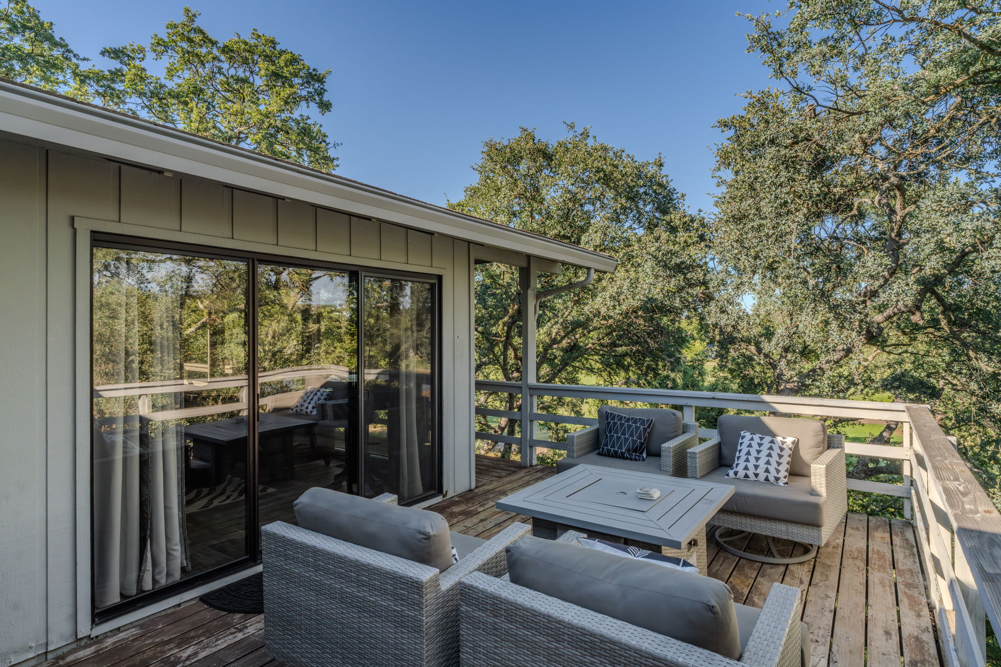  Photo 56
