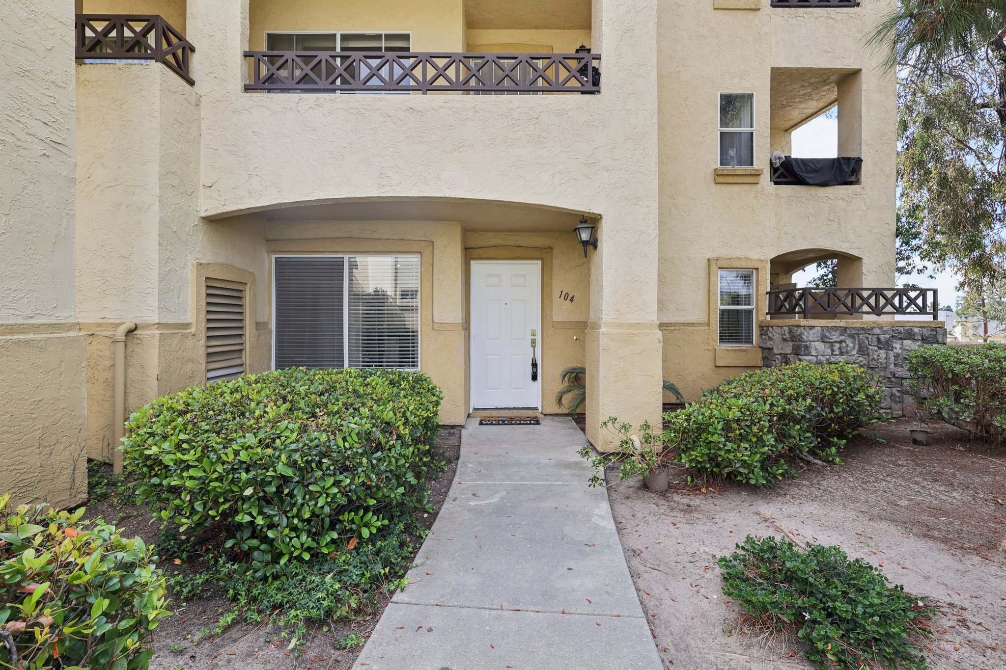 Lakeridge Cir 104-S0204-005.jpg