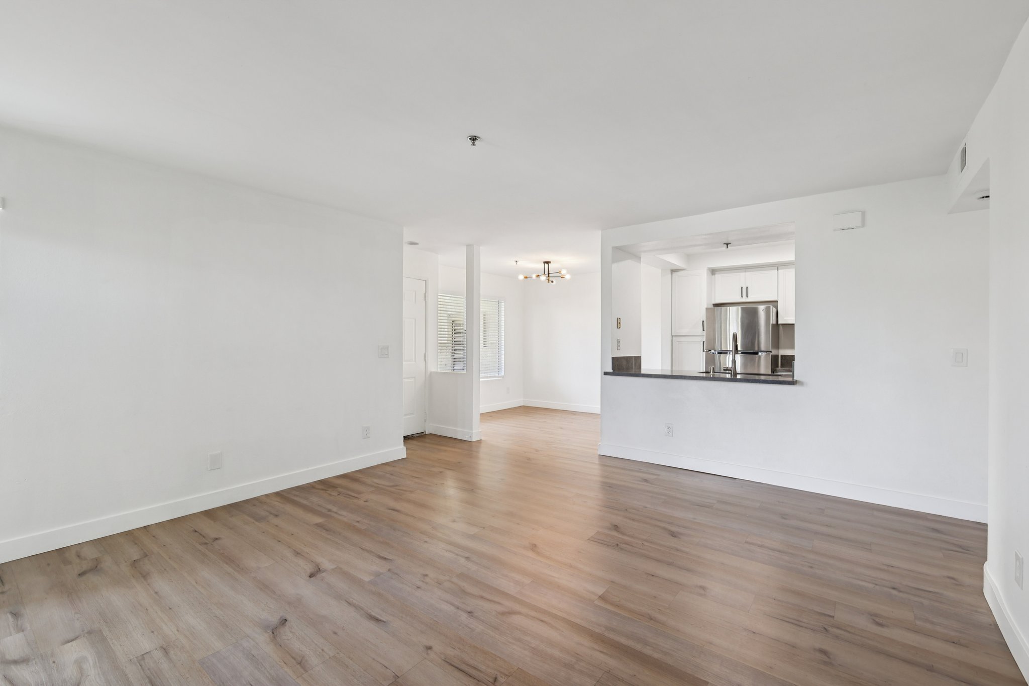 Lakeridge Cir 104-S0204-008.jpg