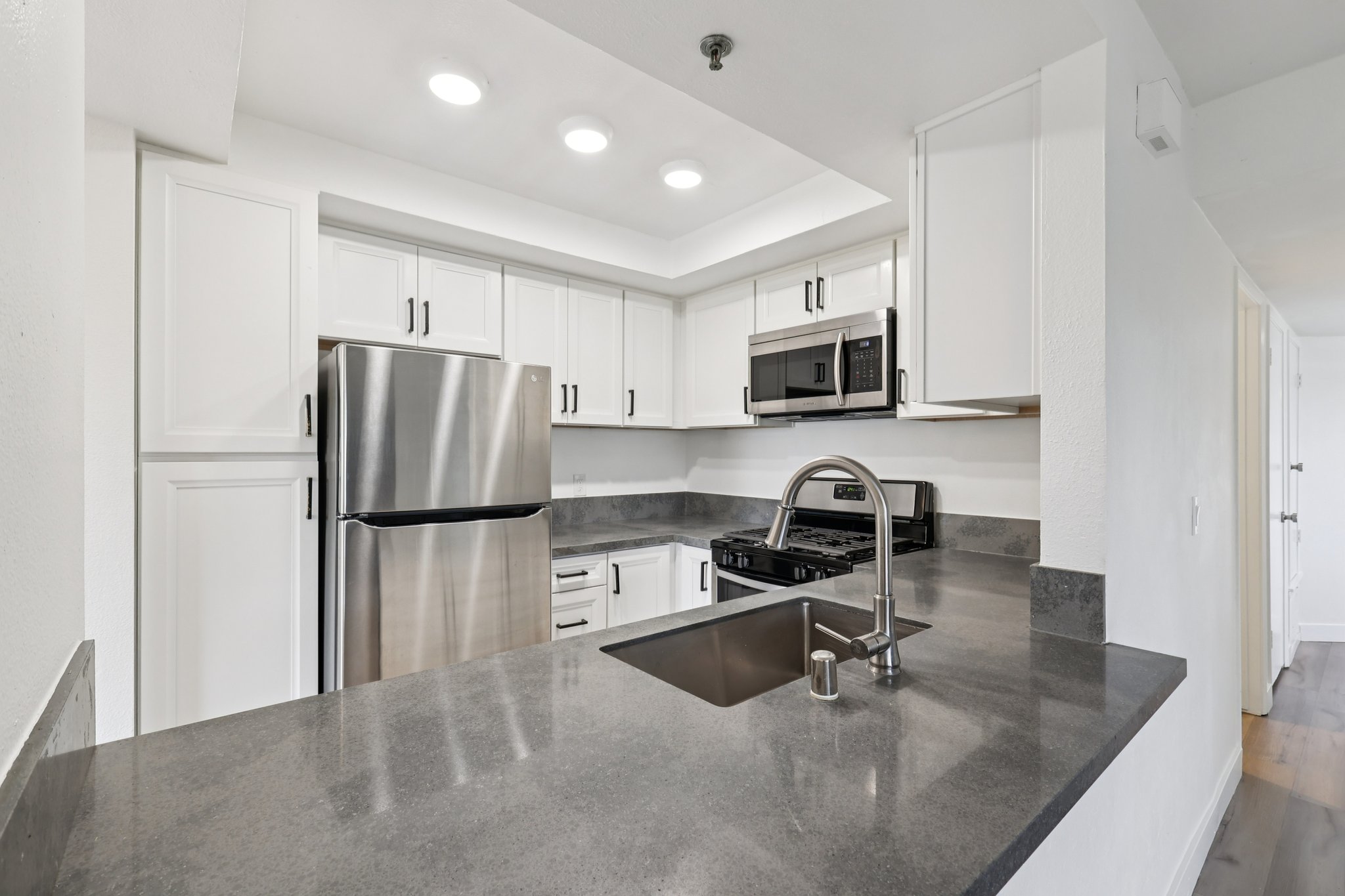 Lakeridge Cir 104-S0204-017.jpg