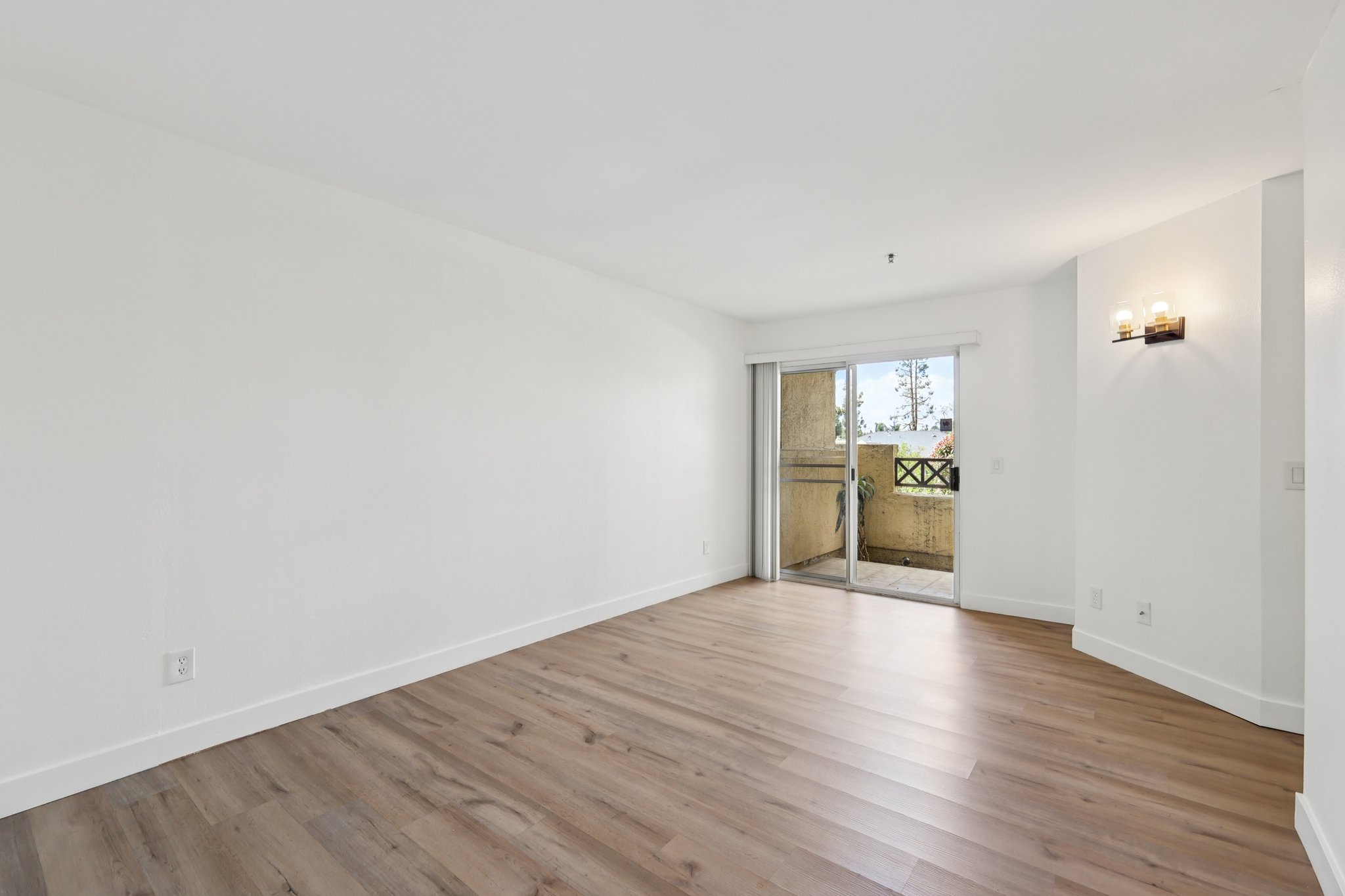 Lakeridge Cir 104-S0204-028.jpg