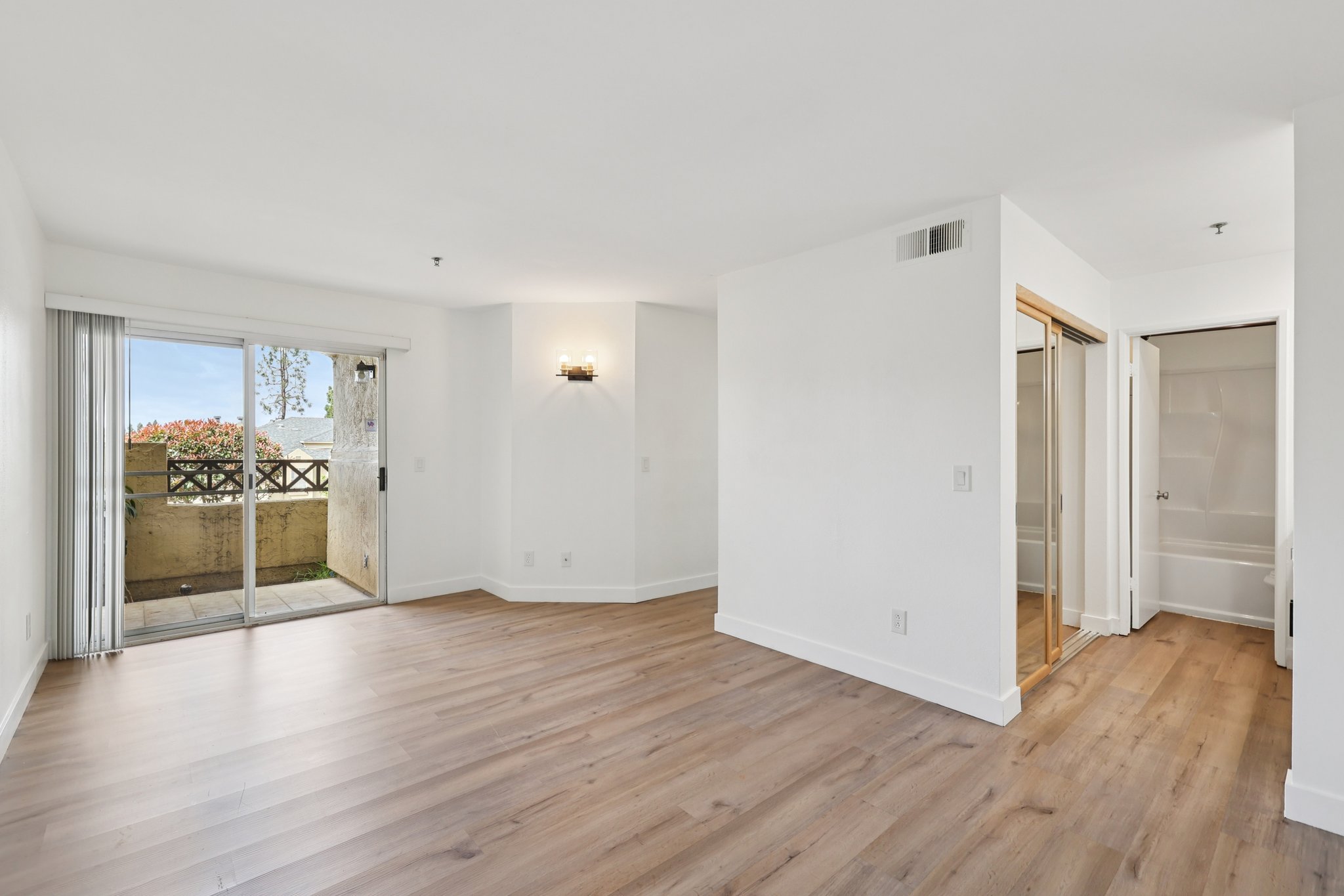 Lakeridge Cir 104-S0204-029.jpg