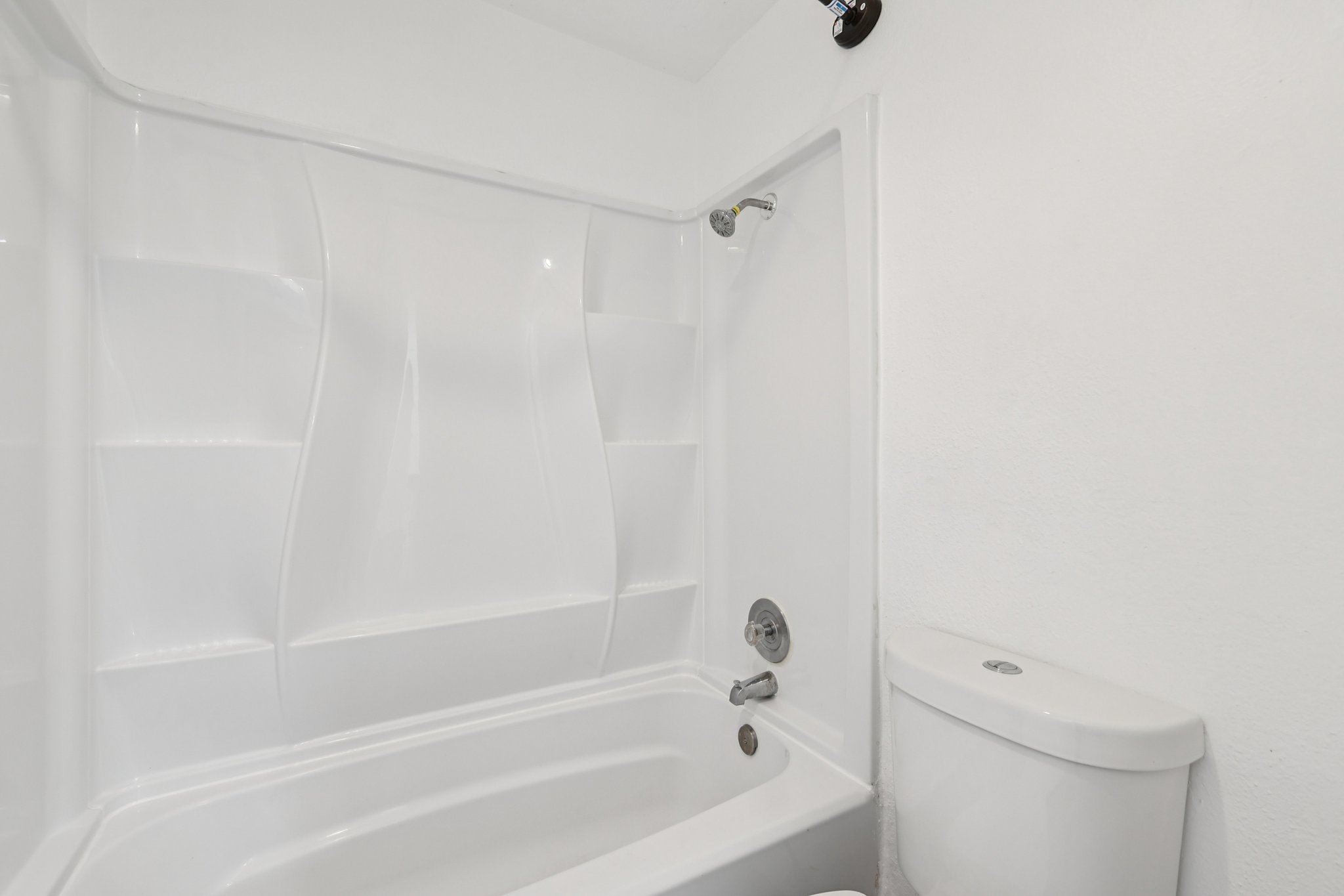 Lakeridge Cir 104-S0204-032.jpg