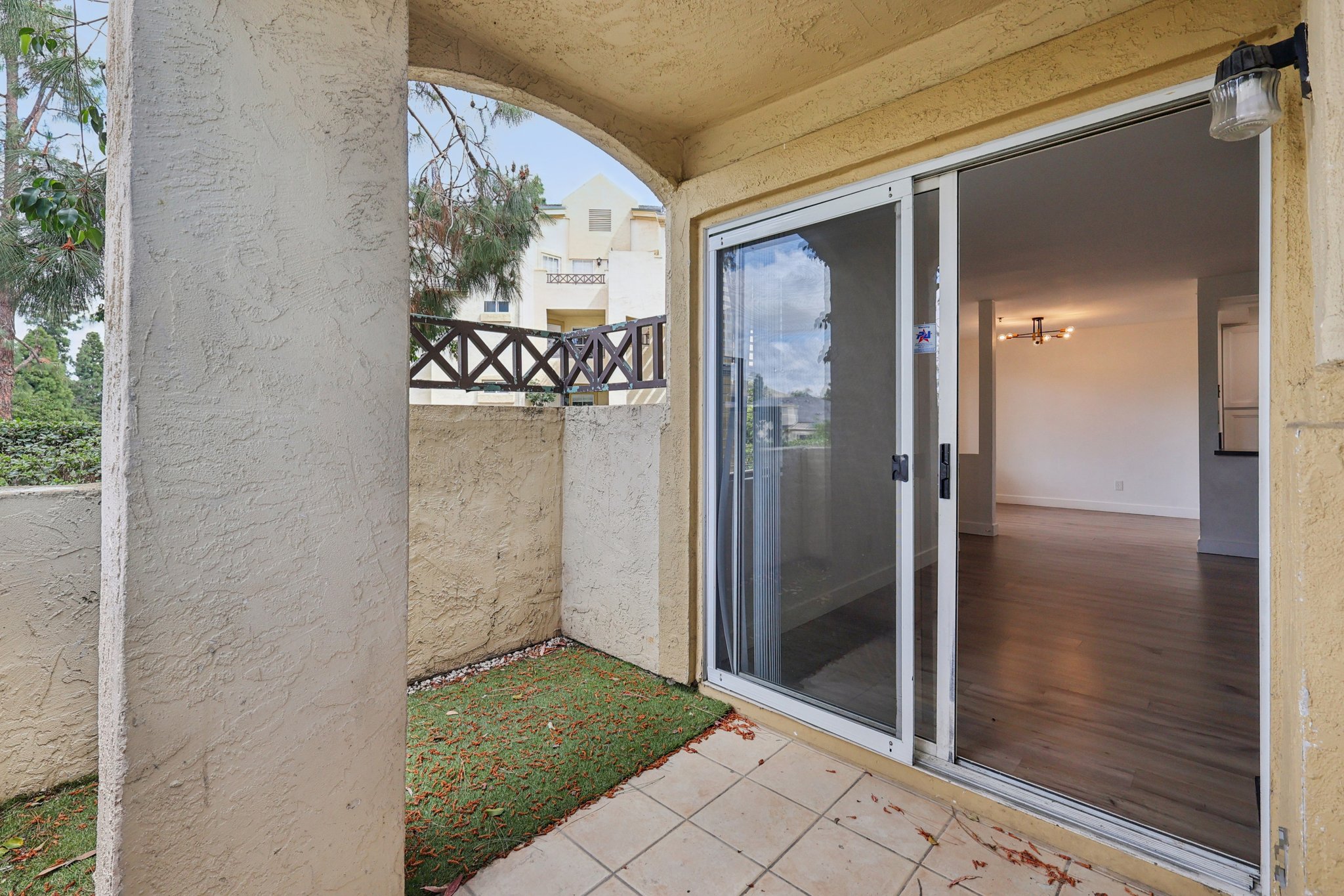 Lakeridge Cir 104-S0204-039.jpg