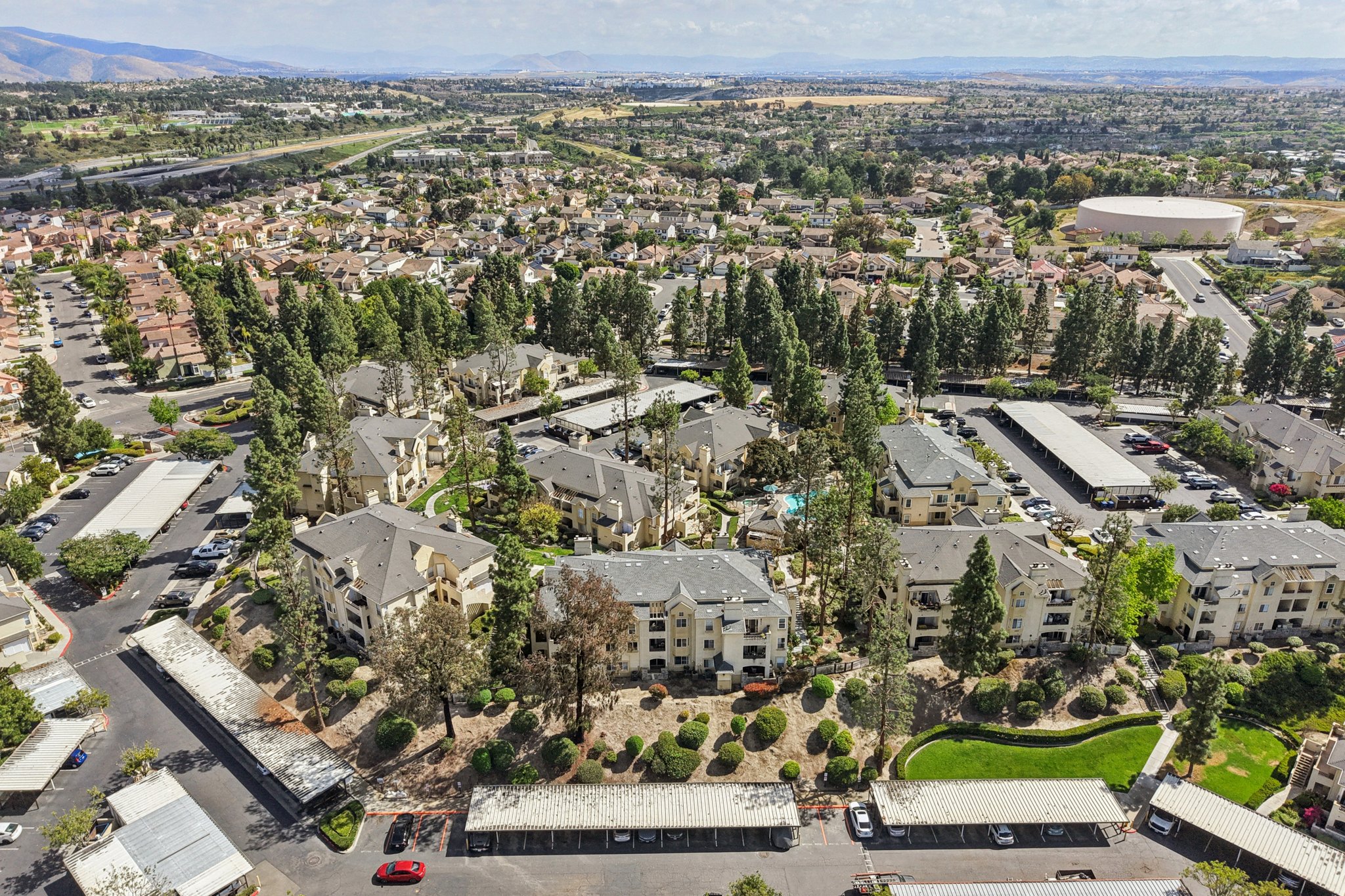 Lakeridge Cir 104-S0204-050.jpg