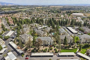 Lakeridge Cir 104-S0204-050.jpg