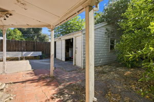  Photo 32