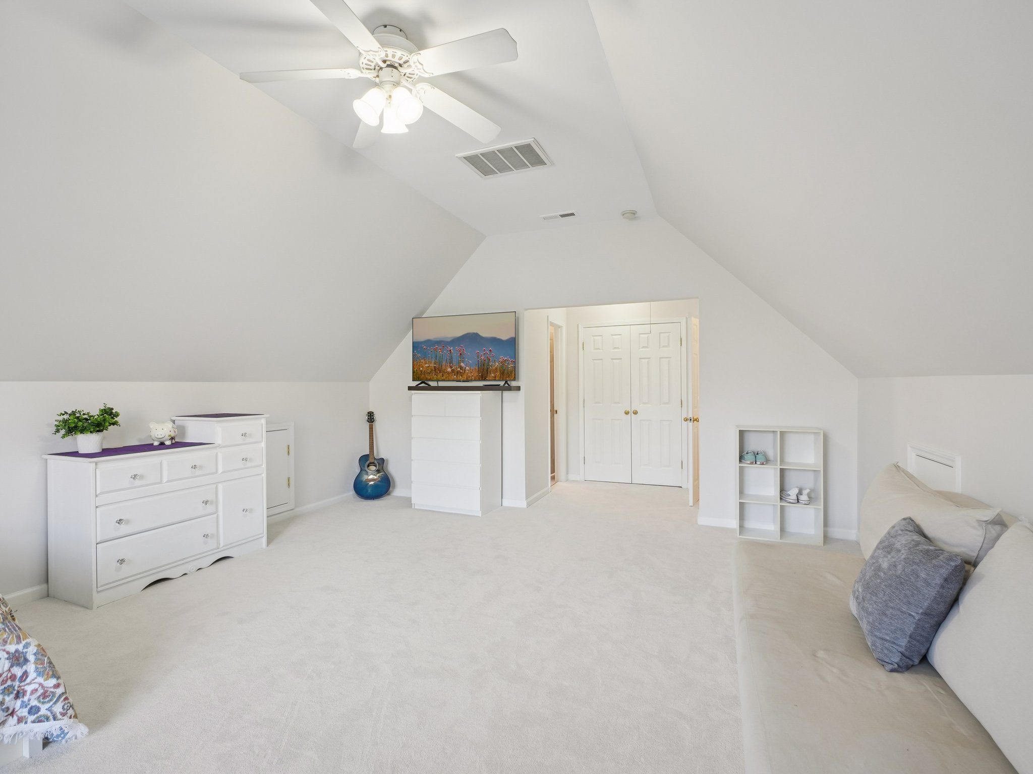 Evergreen View Dr-S2011-044.jpg