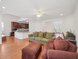 Evergreen View Dr-S2011-009.jpg