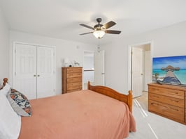 Evergreen View Dr-S2011-039.jpg