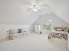 Evergreen View Dr-S2011-043.jpg