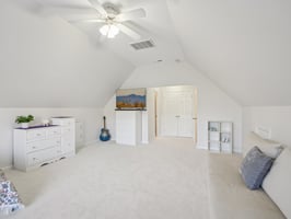 Evergreen View Dr-S2011-044.jpg