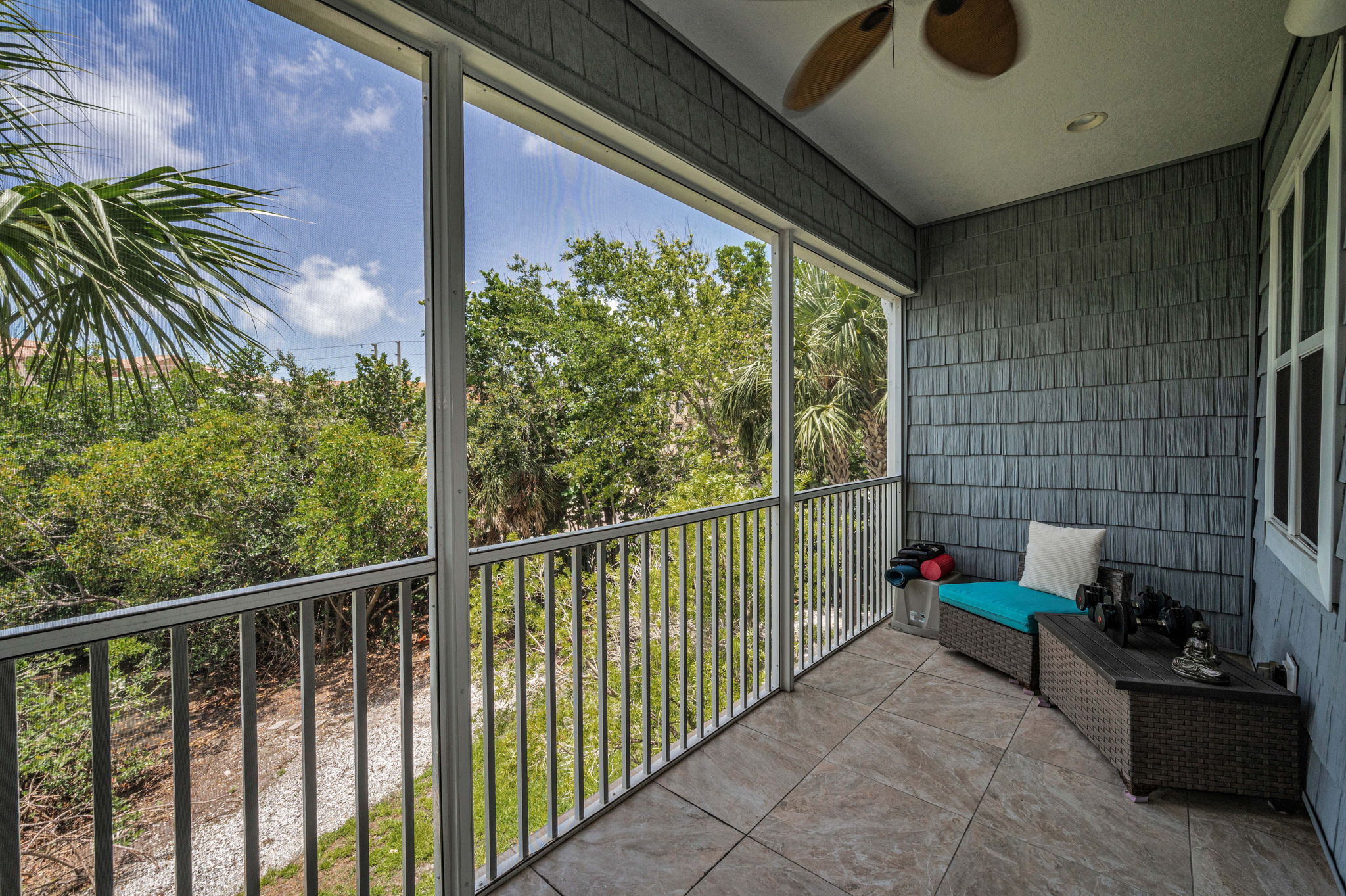 Balcony2