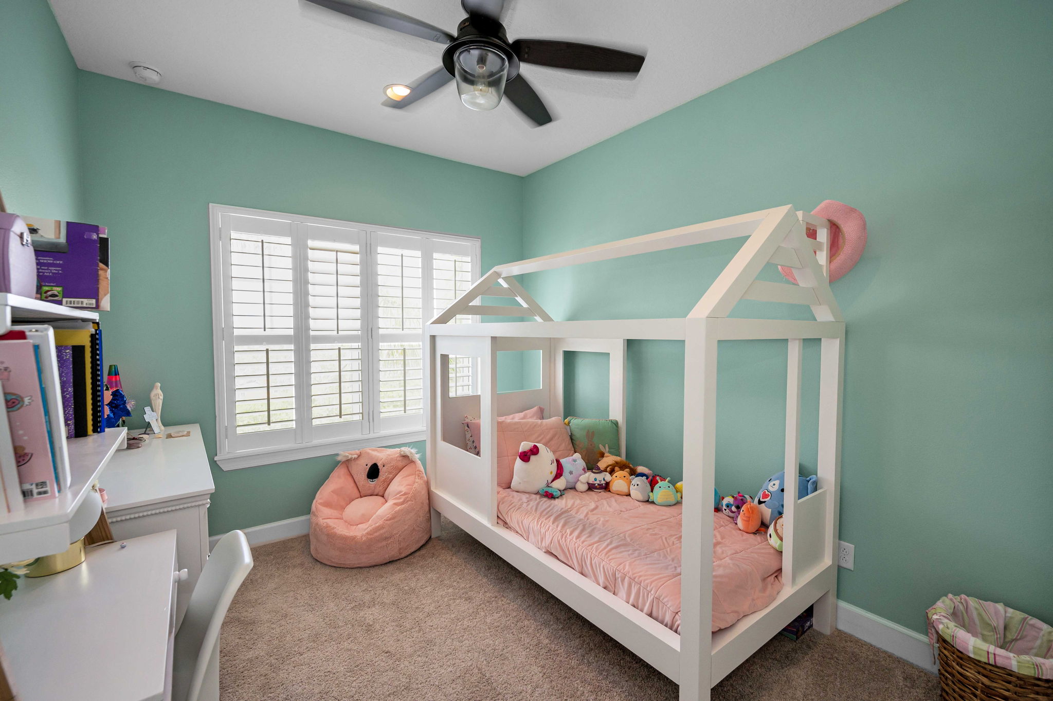 Upper Level Bedroom2