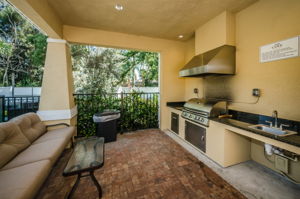 7-Community Kitchen and Lanai