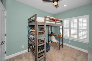 Upper Level Bedroom3