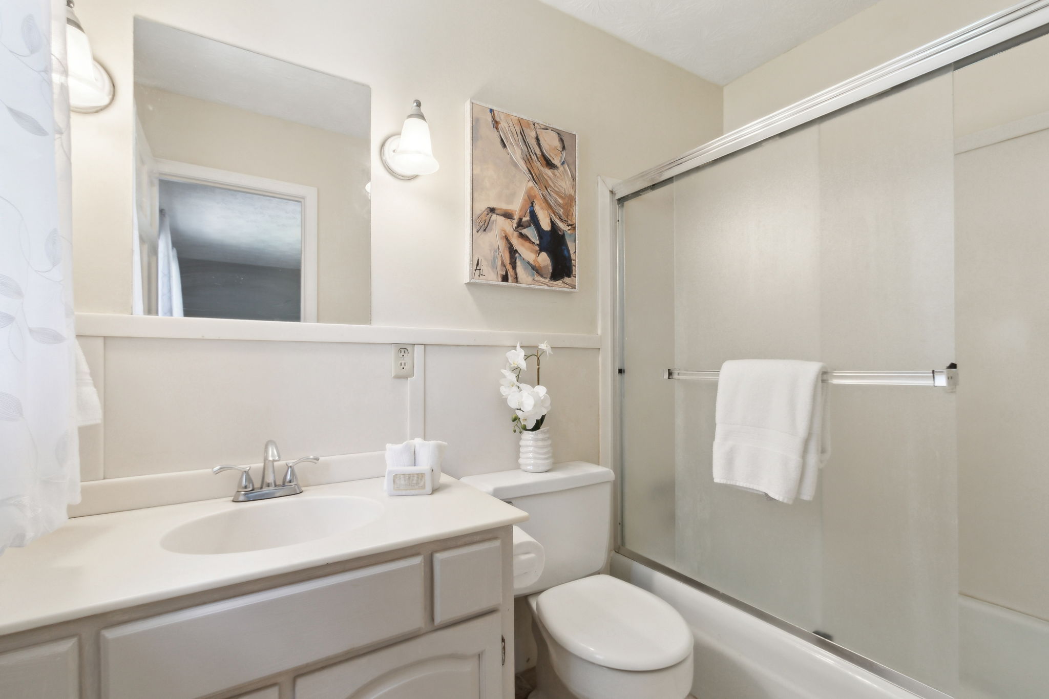 ...with a shower/tub combination.