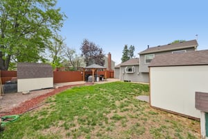 Madison Dr-S0906-035.jpg