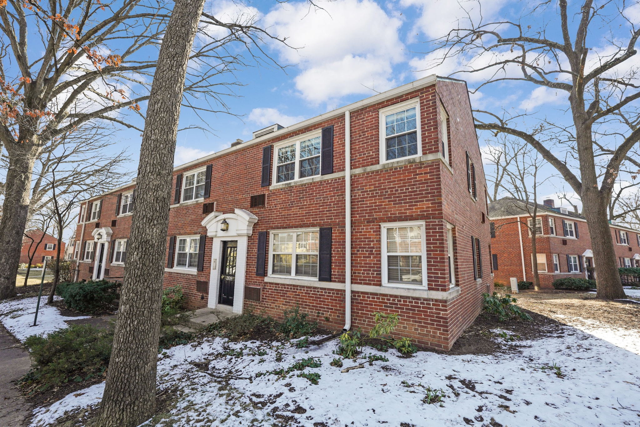 208 N Trenton St, Arlington, VA 22203, USA