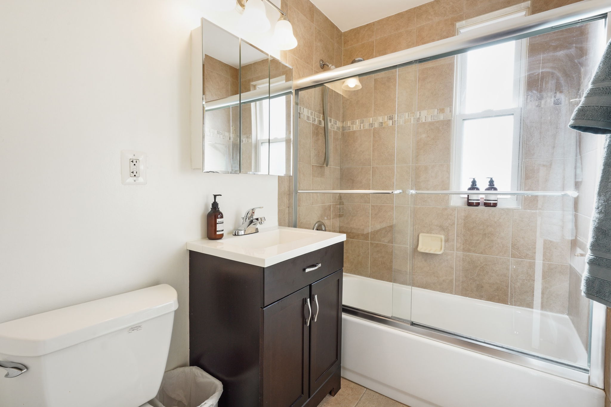 208 N Trenton St, Arlington, VA 22203, USA Photo 16