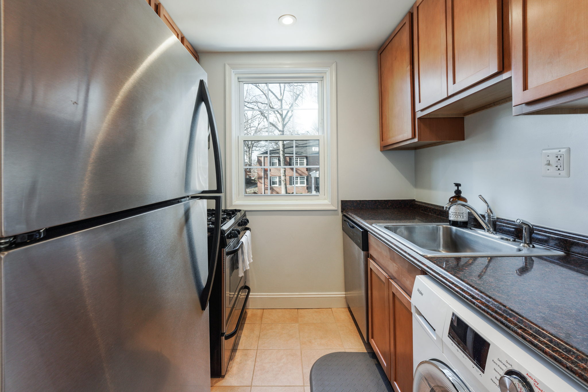 208 N Trenton St, Arlington, VA 22203, USA Photo 8