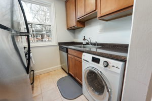 208 N Trenton St, Arlington, VA 22203, USA Photo 6