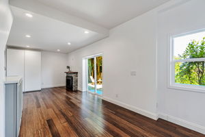 012_208 Princeton Ave
