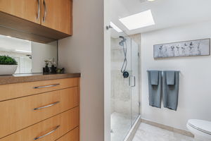 038_208 Princeton Ave