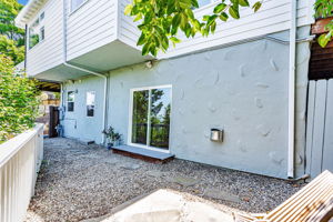050_208 Princeton Ave