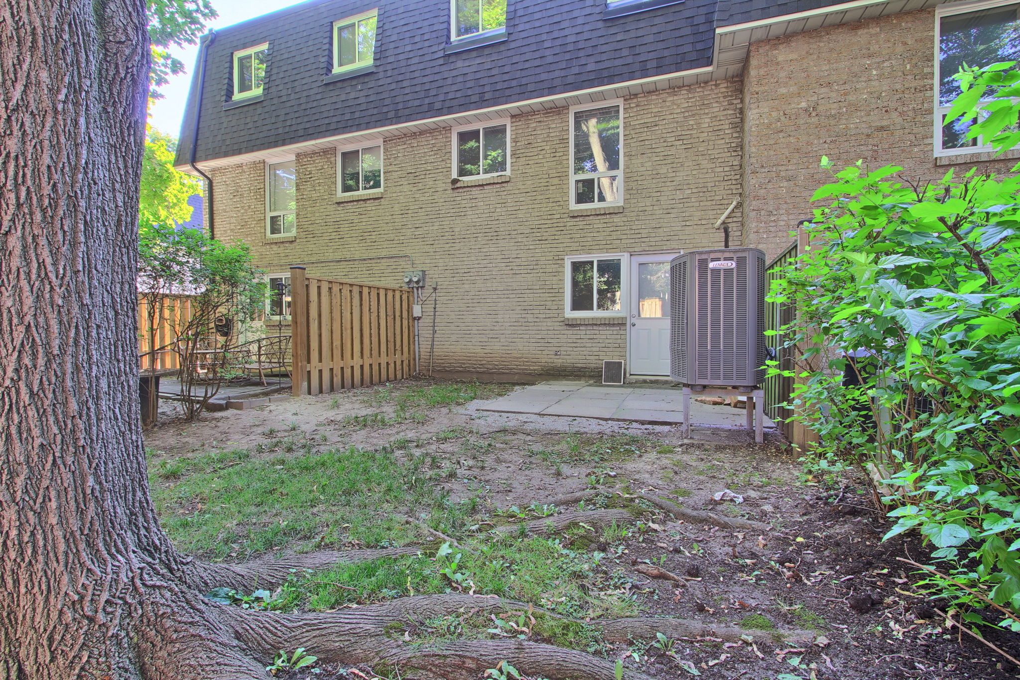  Photo 40