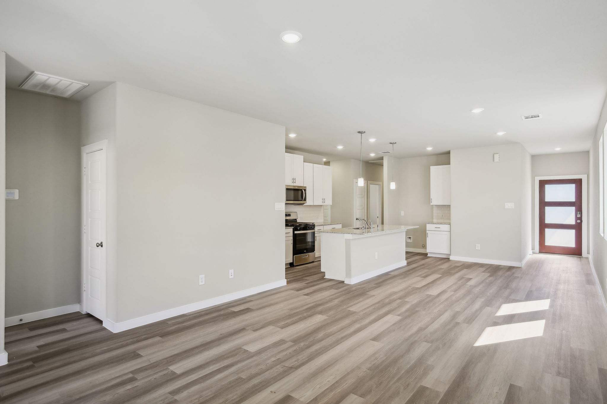 Houston - Pine Lake Cove - 208 Shore Pointe Ct, Montgomery, TX 77316 - 005